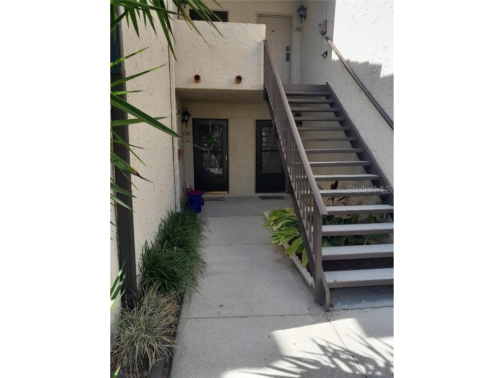 2579 Cyprus Drive #2-109 Palm Harbor FL 34684 - LAKE TARPON U8191558 image1