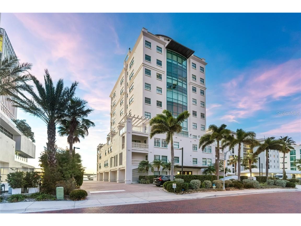 258 Golden Gate Point #701 Sarasota FL 34236 A4599555 image1