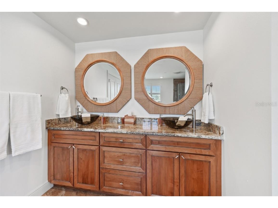 258 Golden Gate Point #801 Sarasota FL 34236 - SARASOTA BAY A4668615 image34