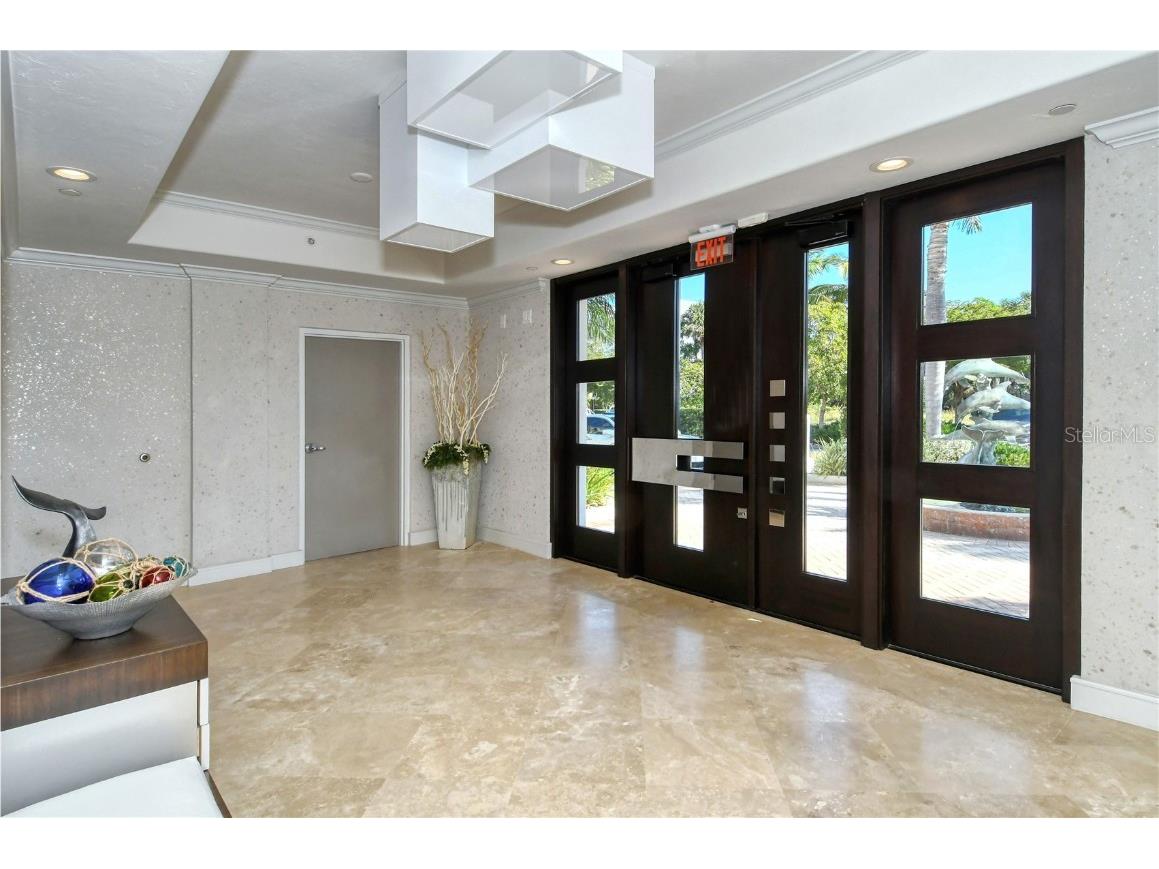 258 Golden Gate Point #801 Sarasota FL 34236 - SARASOTA BAY A4668615 image4