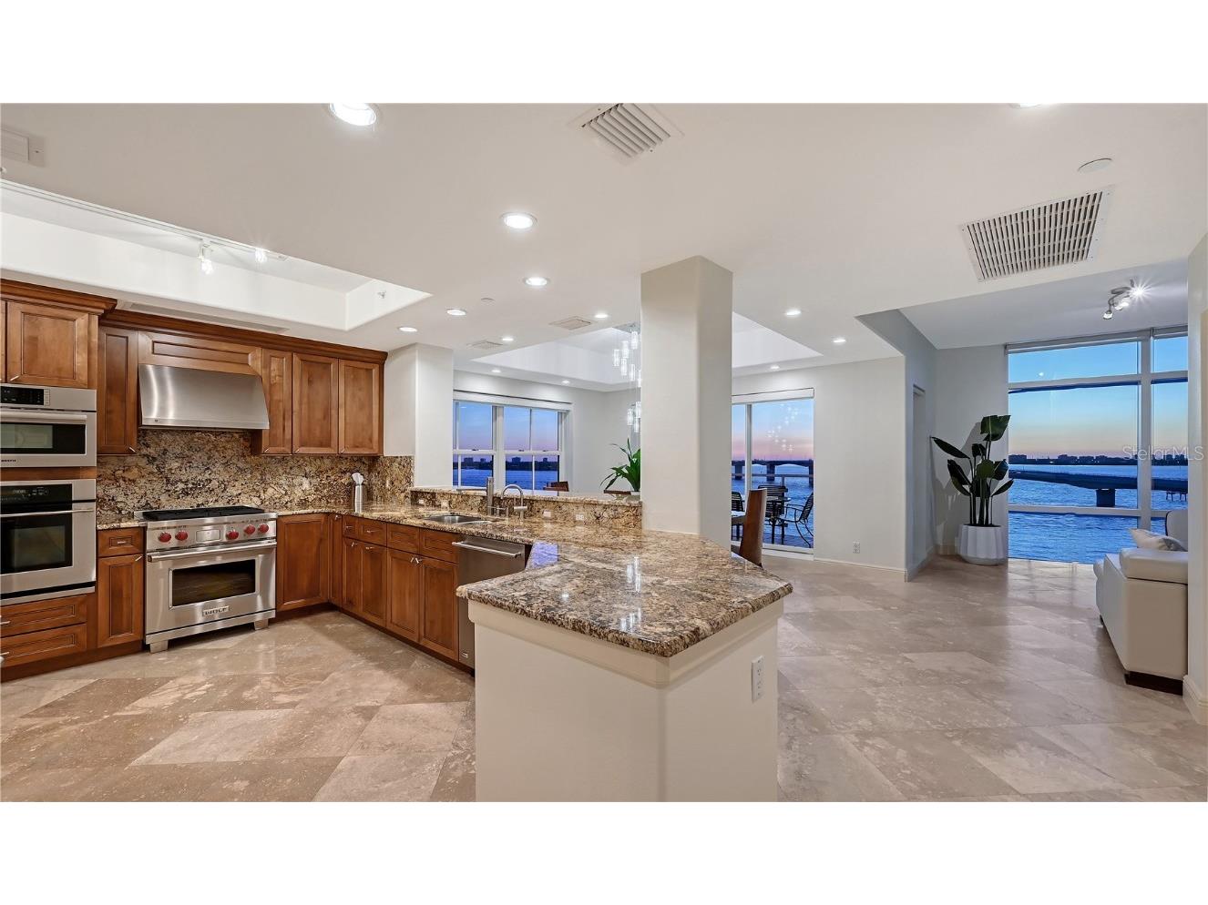 258 Golden Gate Point #801 Sarasota FL 34236 - SARASOTA BAY A4668615 image8