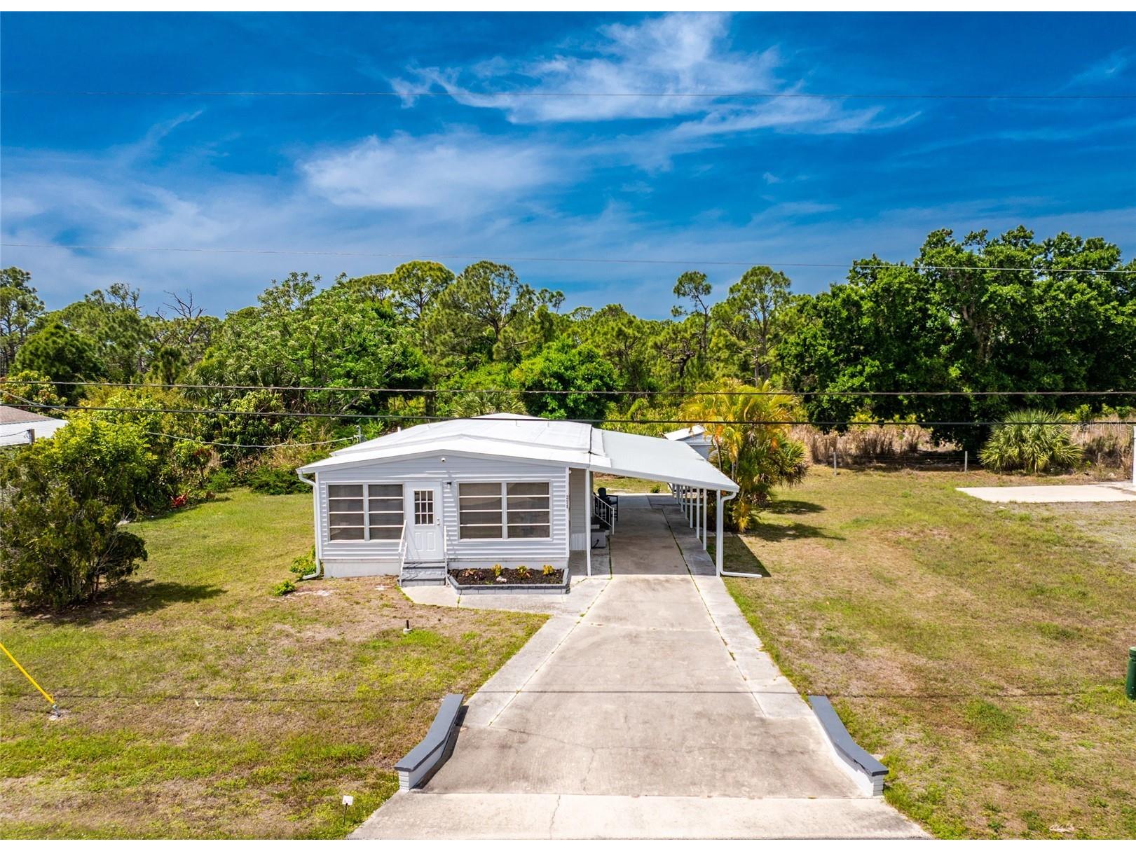 258 Via De Luna Englewood FL 34224 D6146909 image1