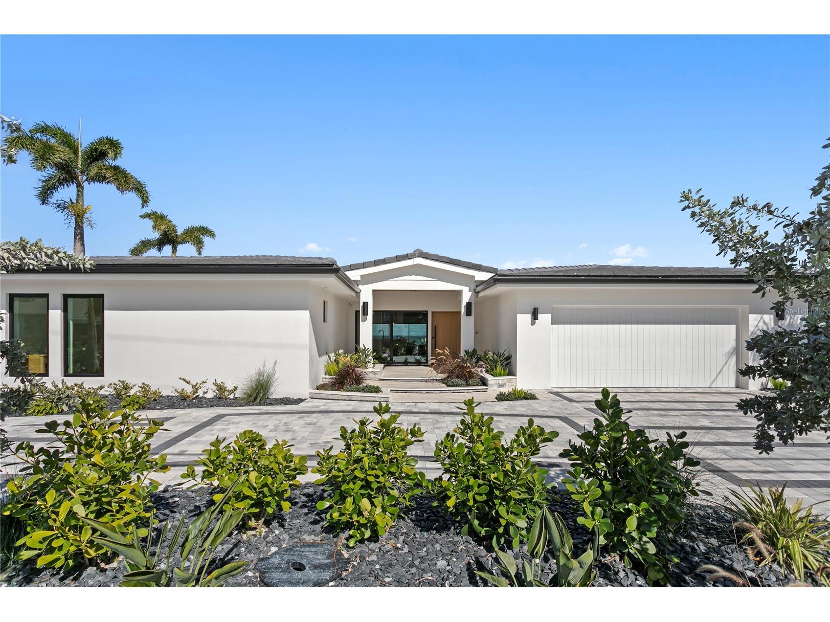2580 E Bay Isle Drive SE Saint Petersburg FL 33705 - TAMPA BAY TB8483498 image2
