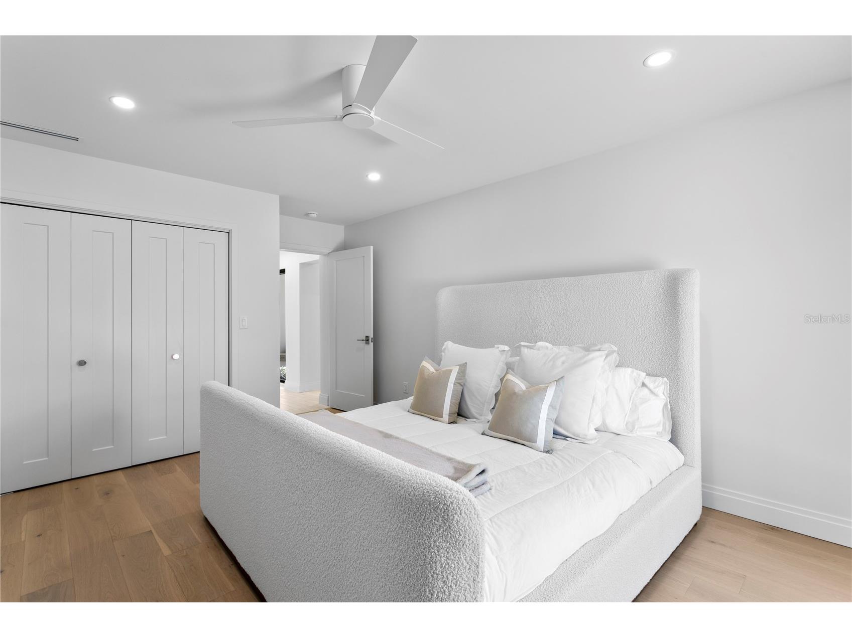 2580 E Bay Isle Drive SE Saint Petersburg FL 33705 - TAMPA BAY TB8483498 image30