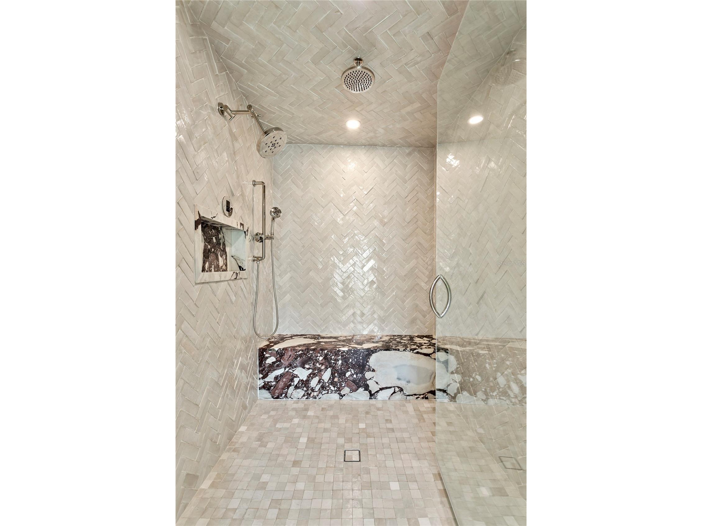 2580 E Bay Isle Drive SE Saint Petersburg FL 33705 - TAMPA BAY TB8483498 image36
