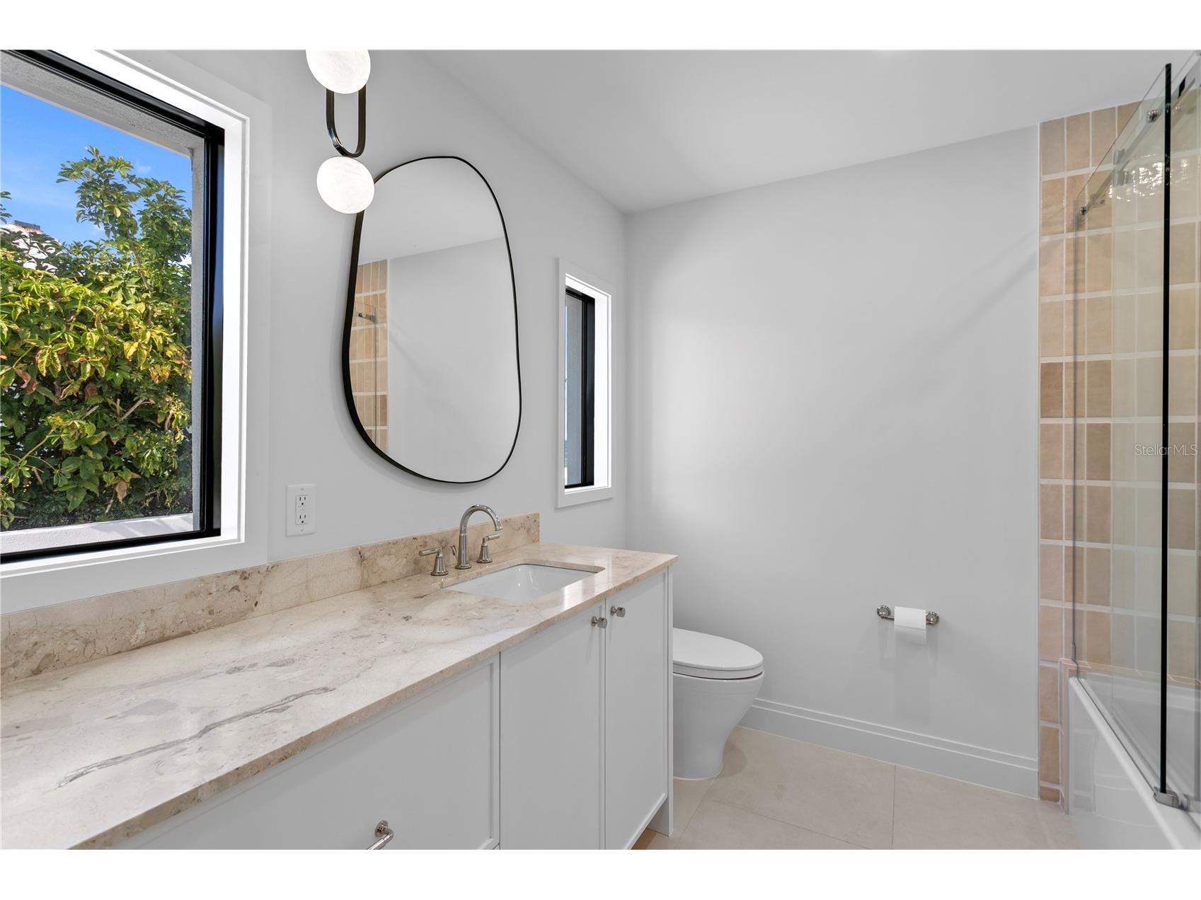 2580 E Bay Isle Drive SE Saint Petersburg FL 33705 - TAMPA BAY TB8483498 image38
