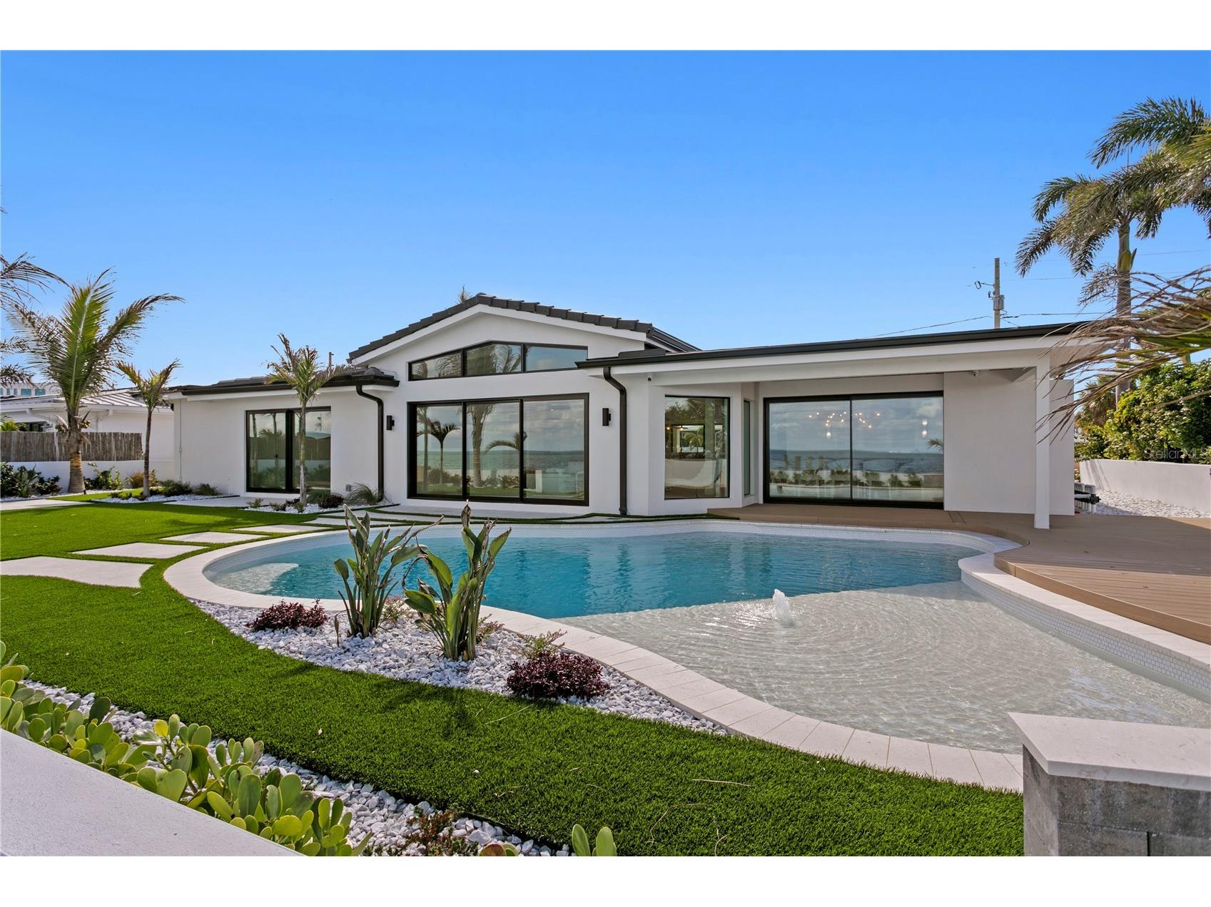 2580 E Bay Isle Drive SE Saint Petersburg FL 33705 - TAMPA BAY TB8483498 image5