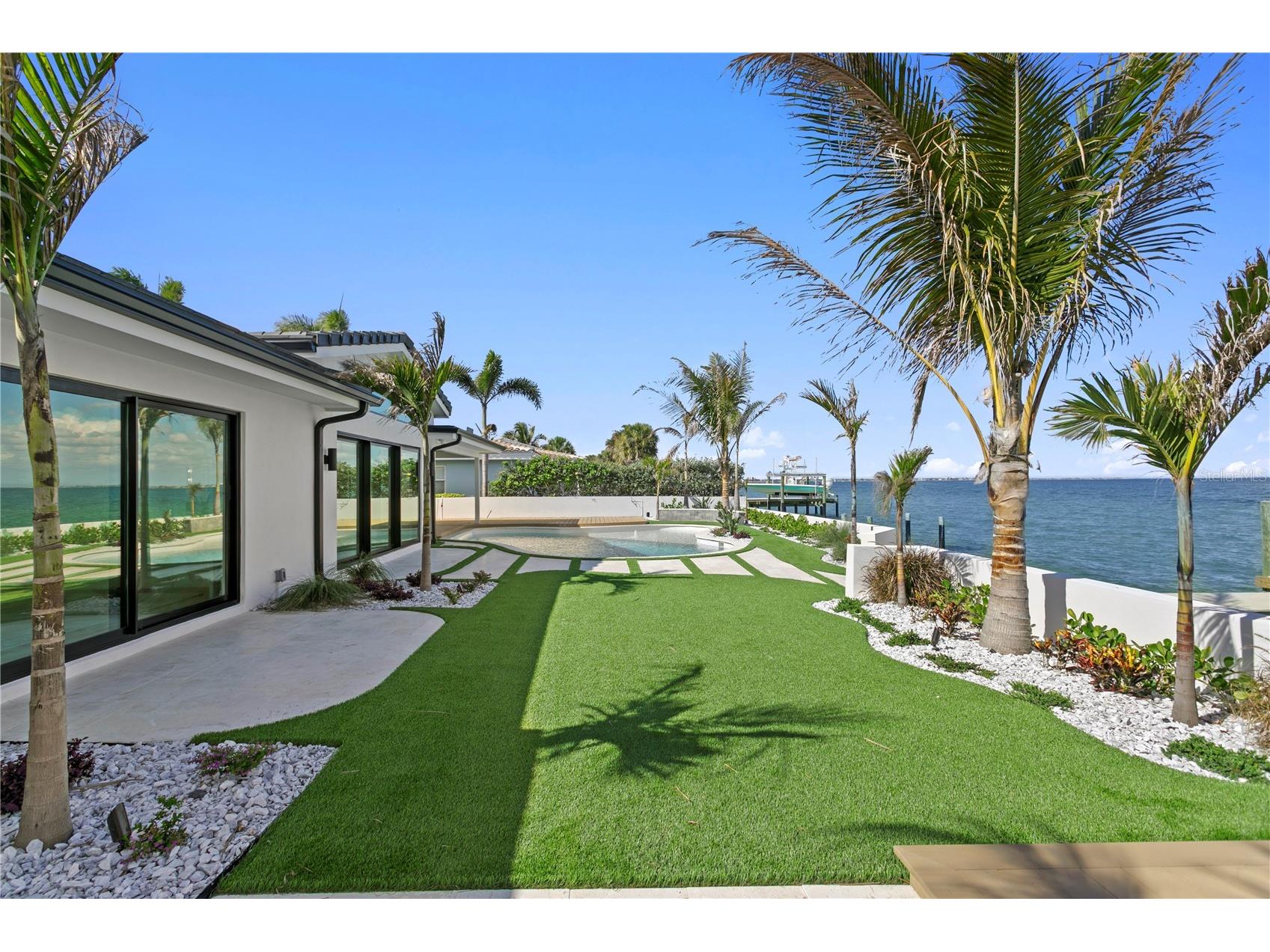 2580 E Bay Isle Drive SE Saint Petersburg FL 33705 - TAMPA BAY TB8483498 image52