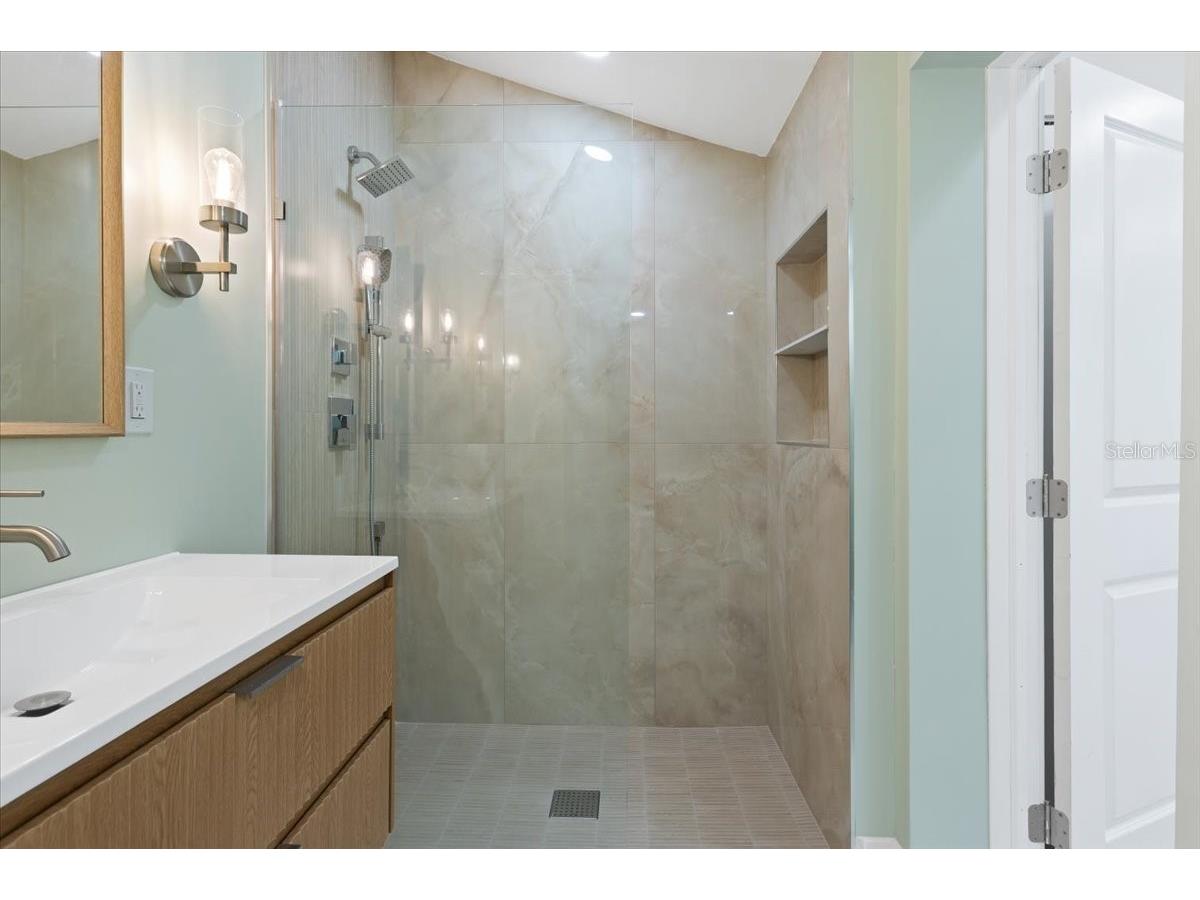 2580 Shamrock Drive Venice FL 34293 A4693357 image19