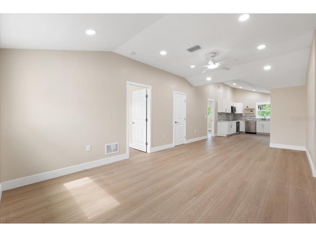 2580 Shamrock Drive Venice FL 34293 A4693357 image3