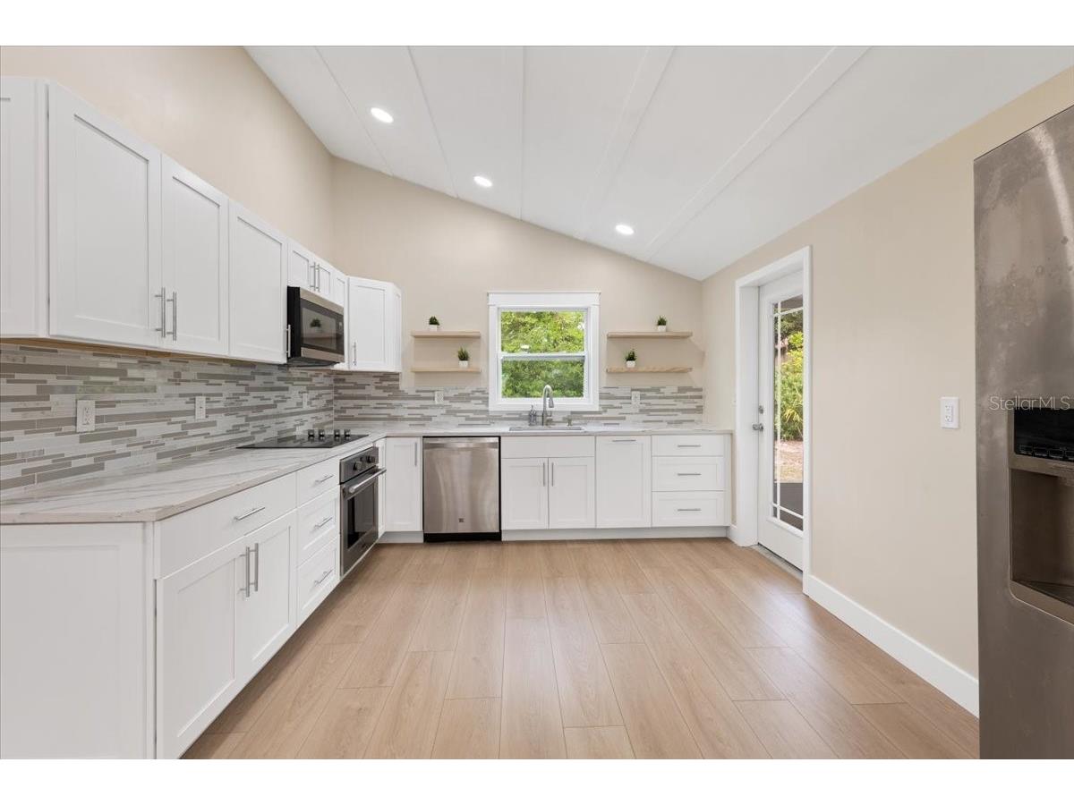 2580 Shamrock Drive Venice FL 34293 A4693357 image8