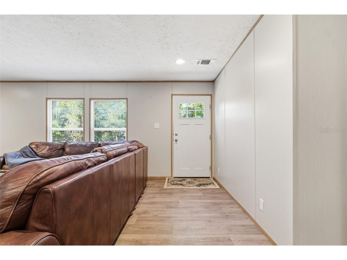 25800 Blue Lakes Drive Paisley FL 32767 O6361535 image3