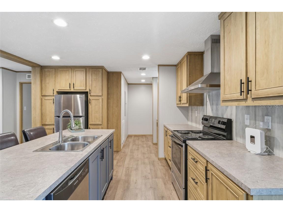 25800 Blue Lakes Drive Paisley FL 32767 O6361535 image8