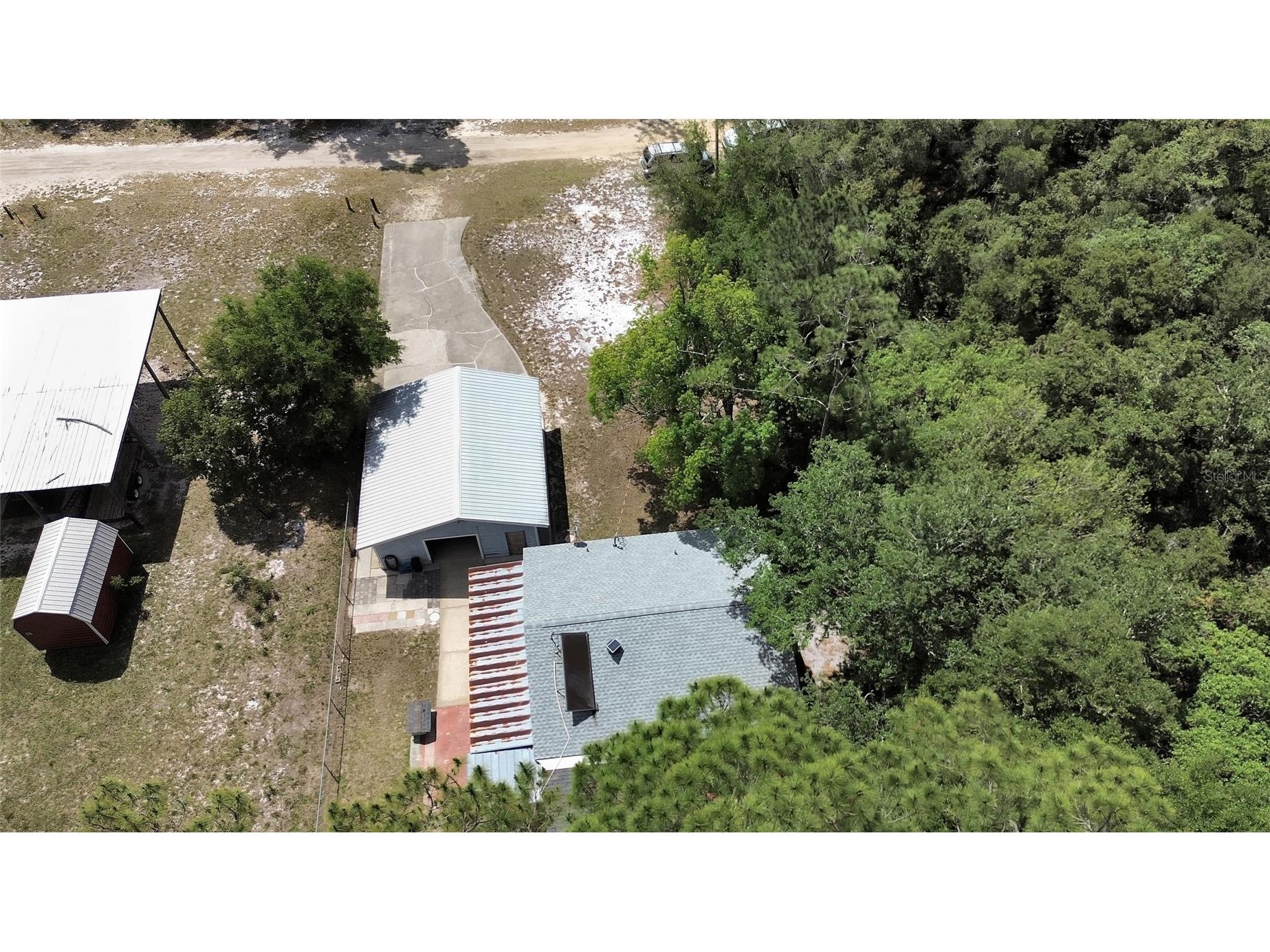 25801 Blue Lakes Drive Paisley FL 32767 - LULU V4948702 image36