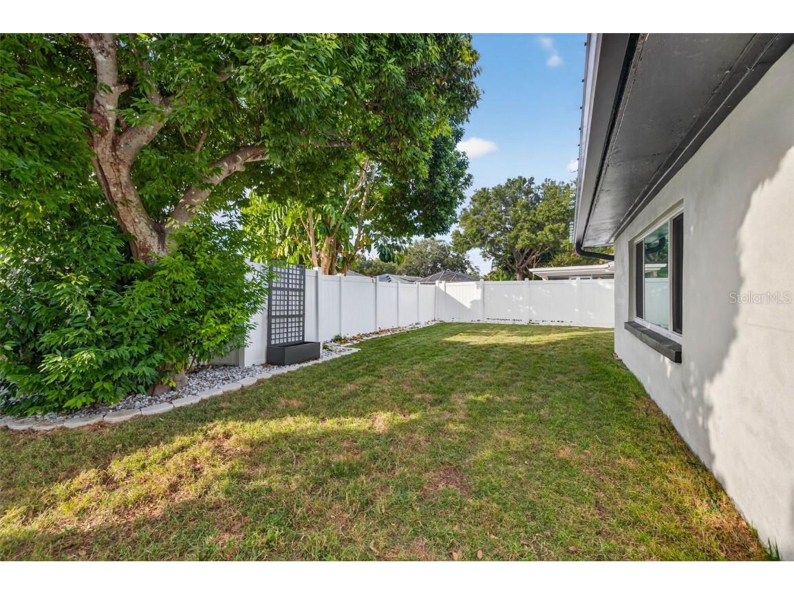 2581 Bramblewood Drive W Clearwater FL 33763 TB8452367 image20