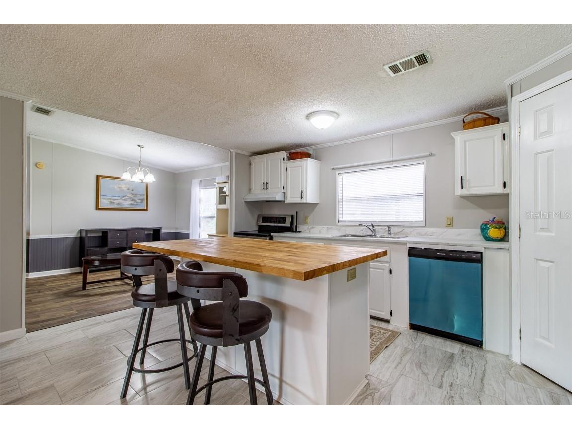 25836 Manhattan Lane Astor FL 32102 - ST JOHNS RIVER CANAL OM704111 image19