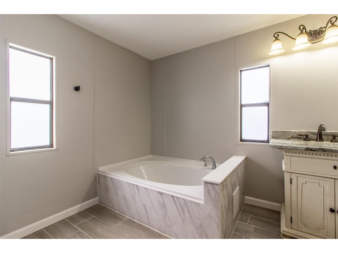 25836 Manhattan Lane Astor FL 32102 - ST JOHNS RIVER CANAL OM704111 image30