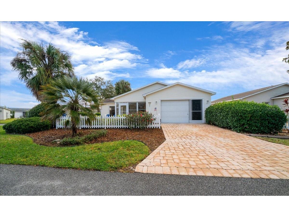 2584 Acosta Court The Villages FL 32162 G5106452 image1