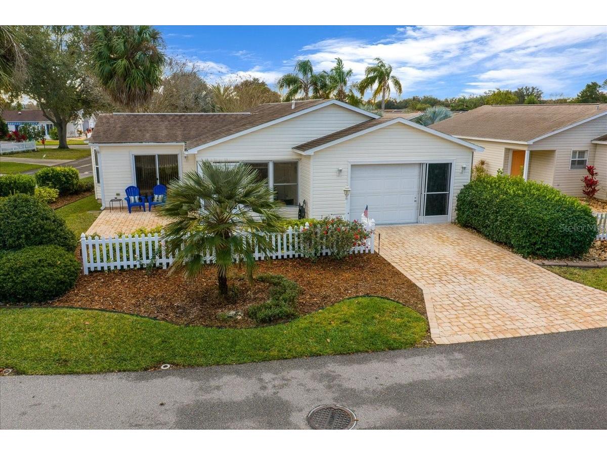 2584 Acosta Court The Villages FL 32162 G5106452 image2