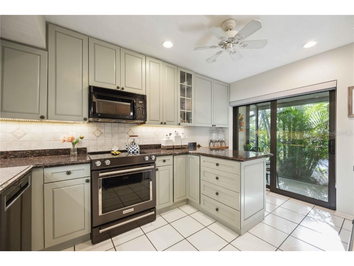 2584 Arboretum Circle #20 Sarasota FL 34232 A4671220 image12