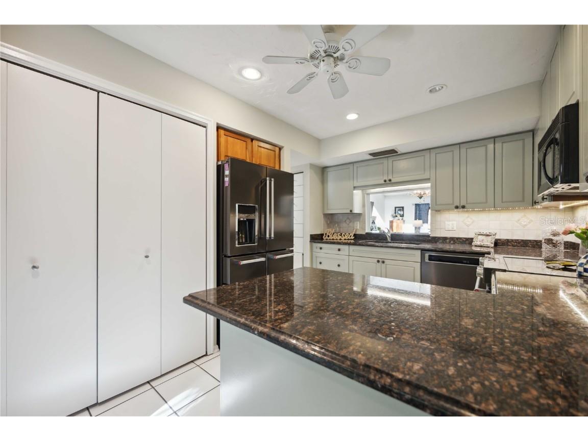 2584 Arboretum Circle #20 Sarasota FL 34232 A4671220 image14