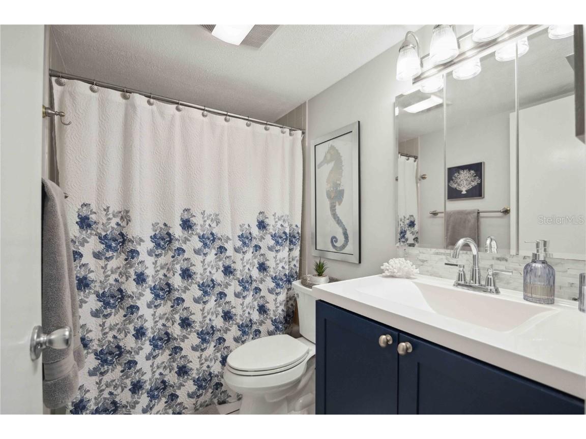 2584 Arboretum Circle #20 Sarasota FL 34232 A4671220 image35