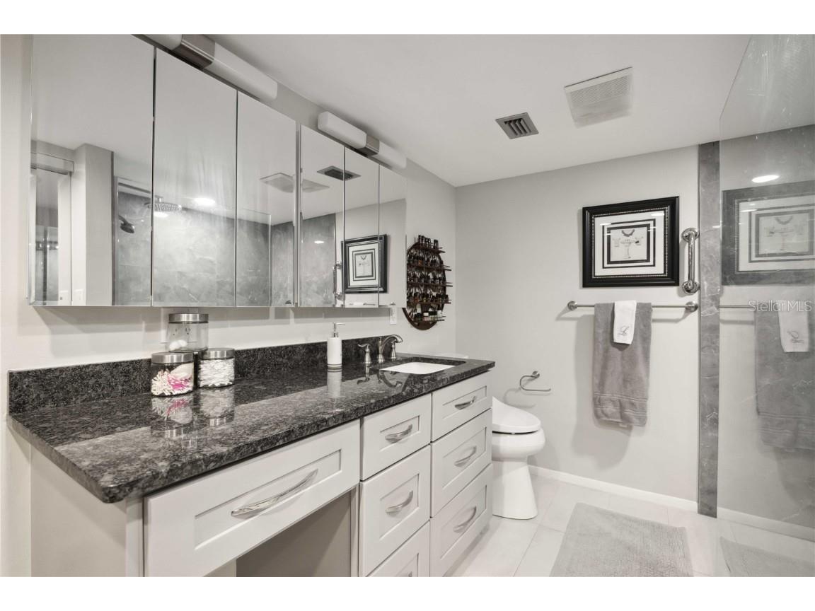 2584 Arboretum Circle #20 Sarasota FL 34232 A4671220 image38