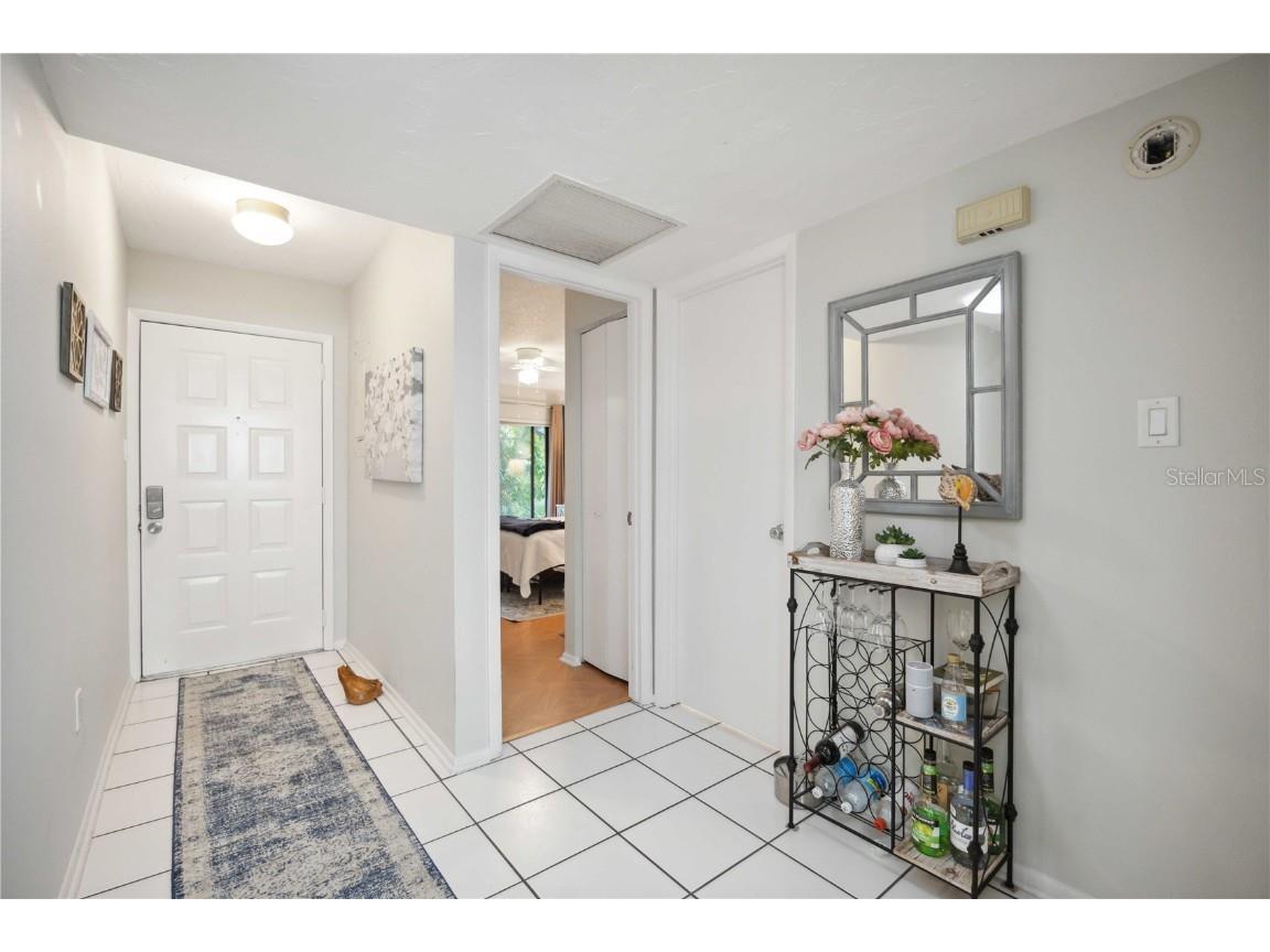 2584 Arboretum Circle #20 Sarasota FL 34232 A4671220 image7