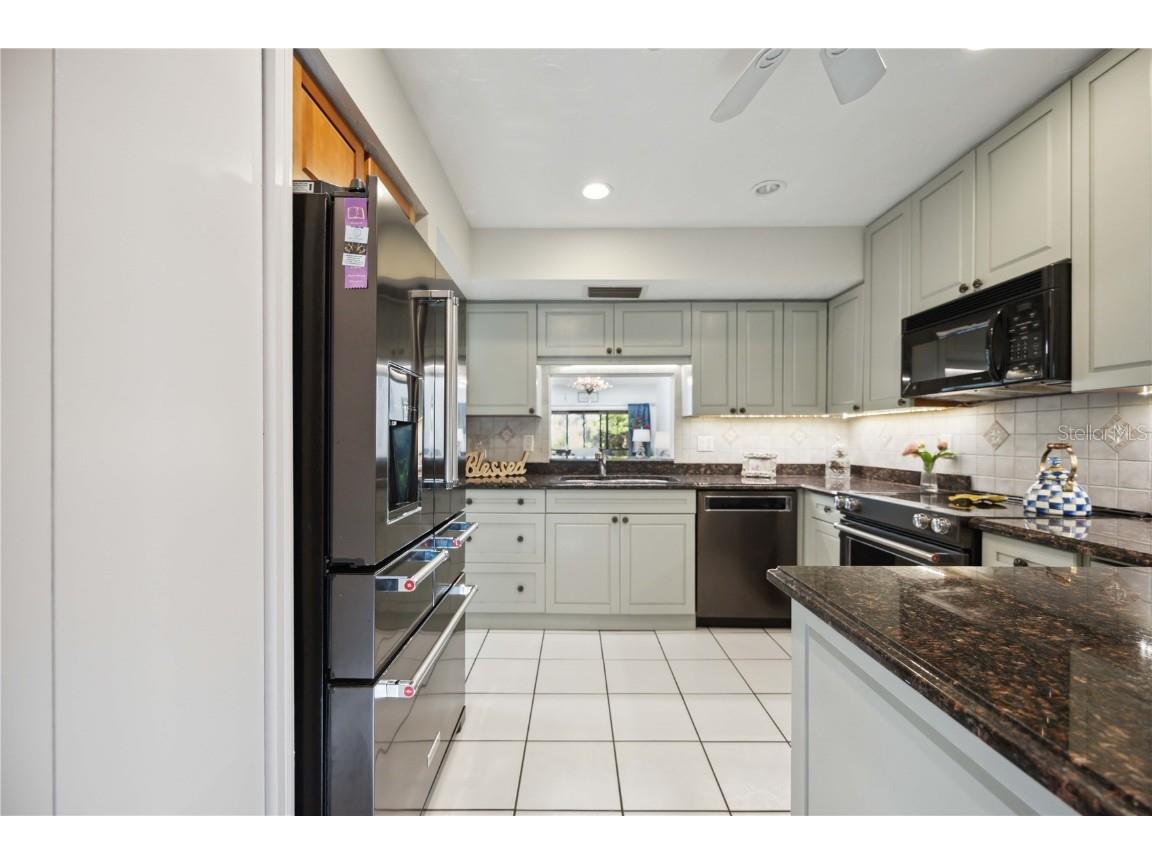 2584 Arboretum Circle #20 Sarasota FL 34232 A4671220 image9