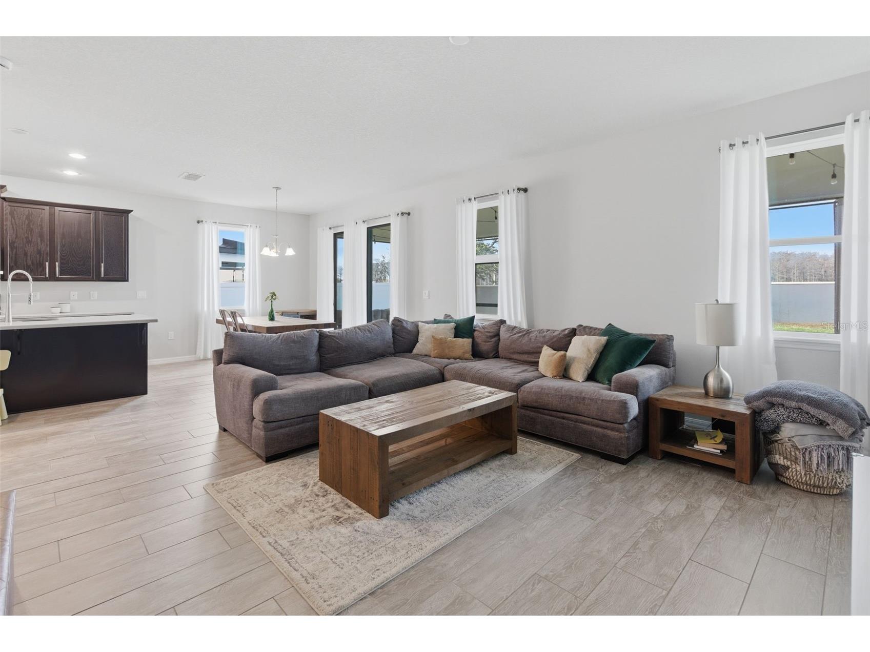 2584 Nouveau Way Kissimmee FL 34741 O6388351 image13