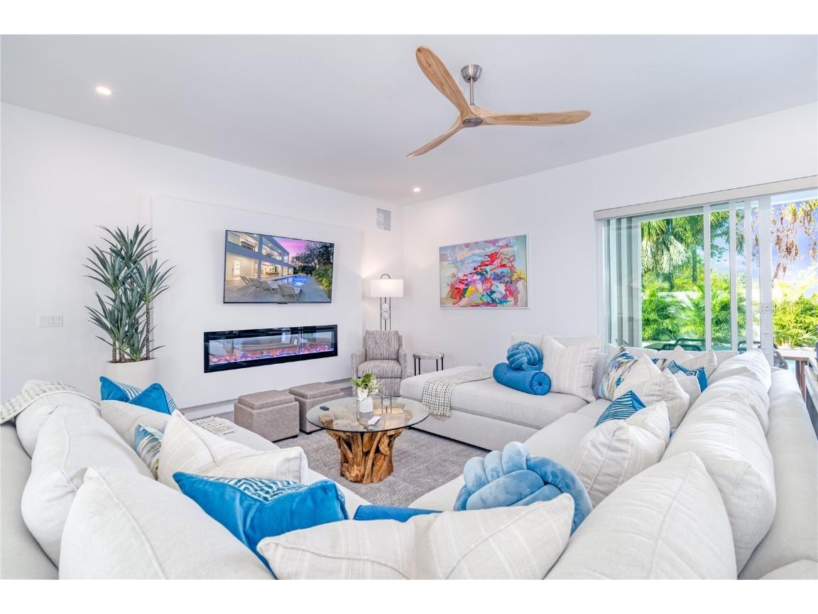 2585 Clematis Street Sarasota FL 34239 A4623869 image11