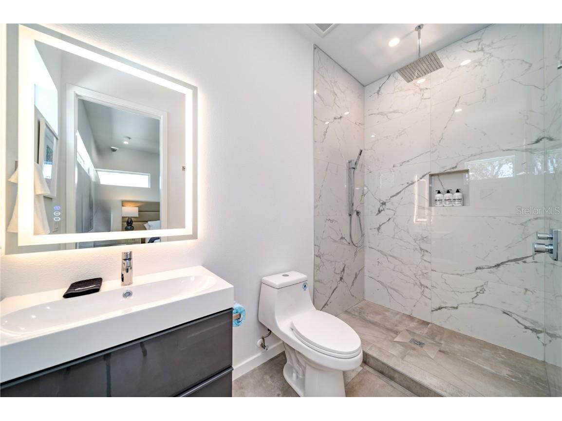 2585 Clematis Street Sarasota FL 34239 A4623869 image22