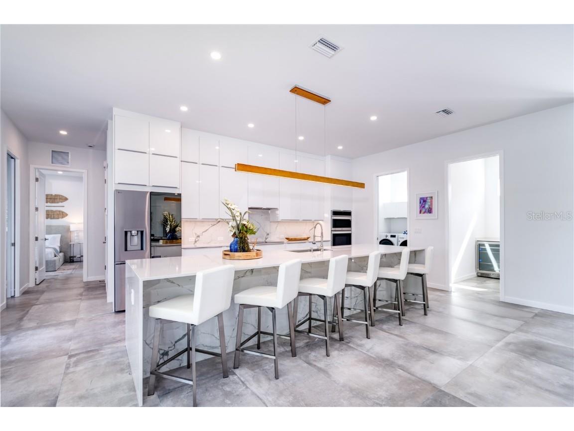 2585 Clematis Street Sarasota FL 34239 A4623869 image9