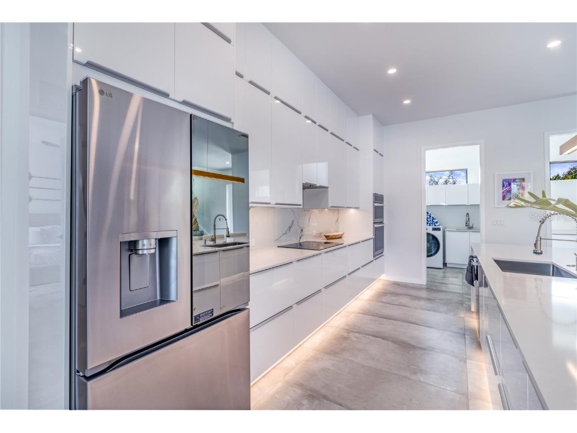 2585 Clematis Street Sarasota FL 34239 A4668866 image11