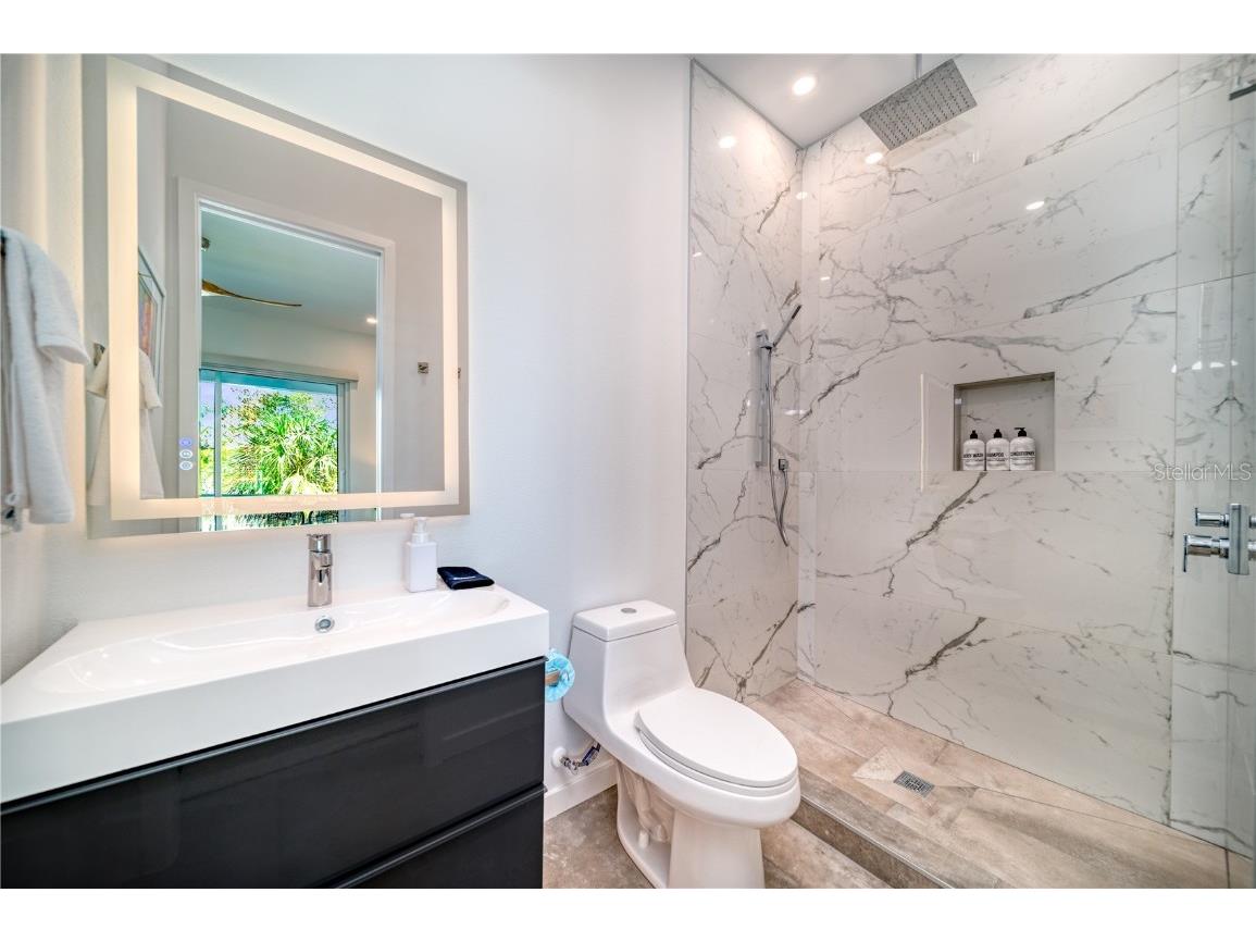 2585 Clematis Street Sarasota FL 34239 A4668866 image44