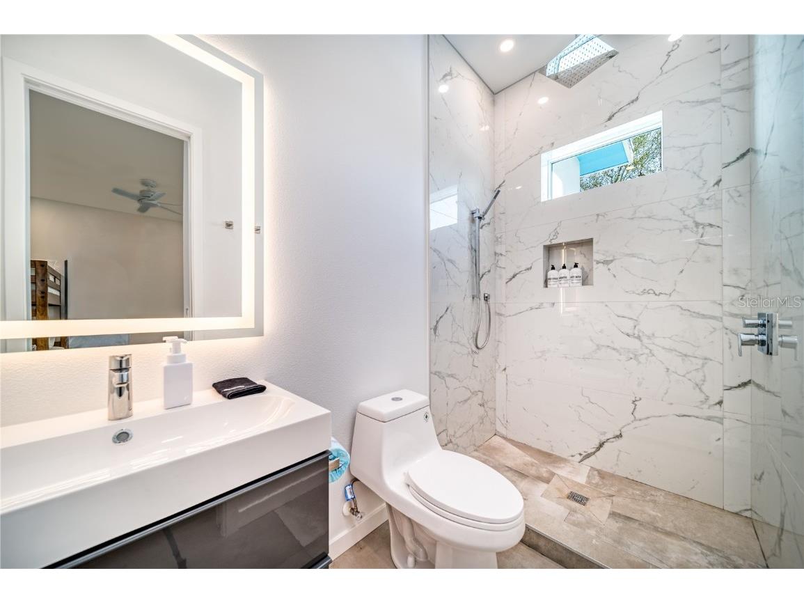 2585 Clematis Street Sarasota FL 34239 A4668866 image51