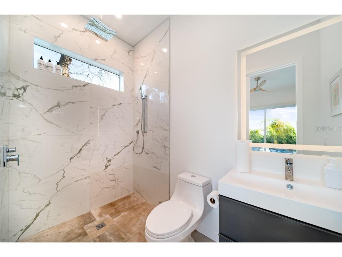 2585 Clematis Street Sarasota FL 34239 A4668866 image53