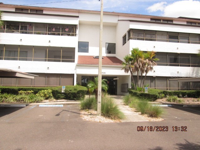 2585 Countryside Boulevard #4208 Clearwater FL 33761 U8214173 image1