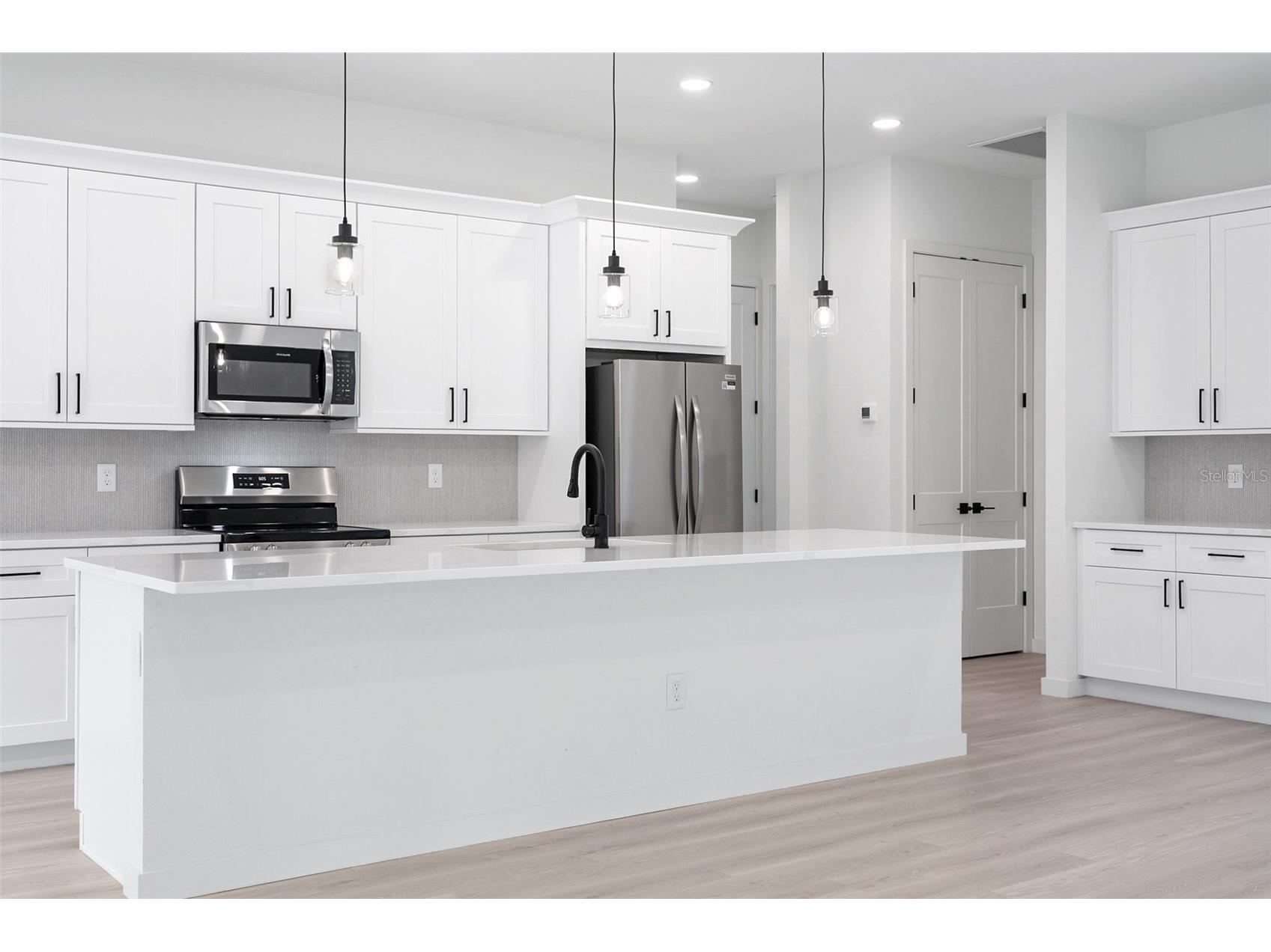 2585 Crane Avenue North Port FL 34286 TB8481344 image3