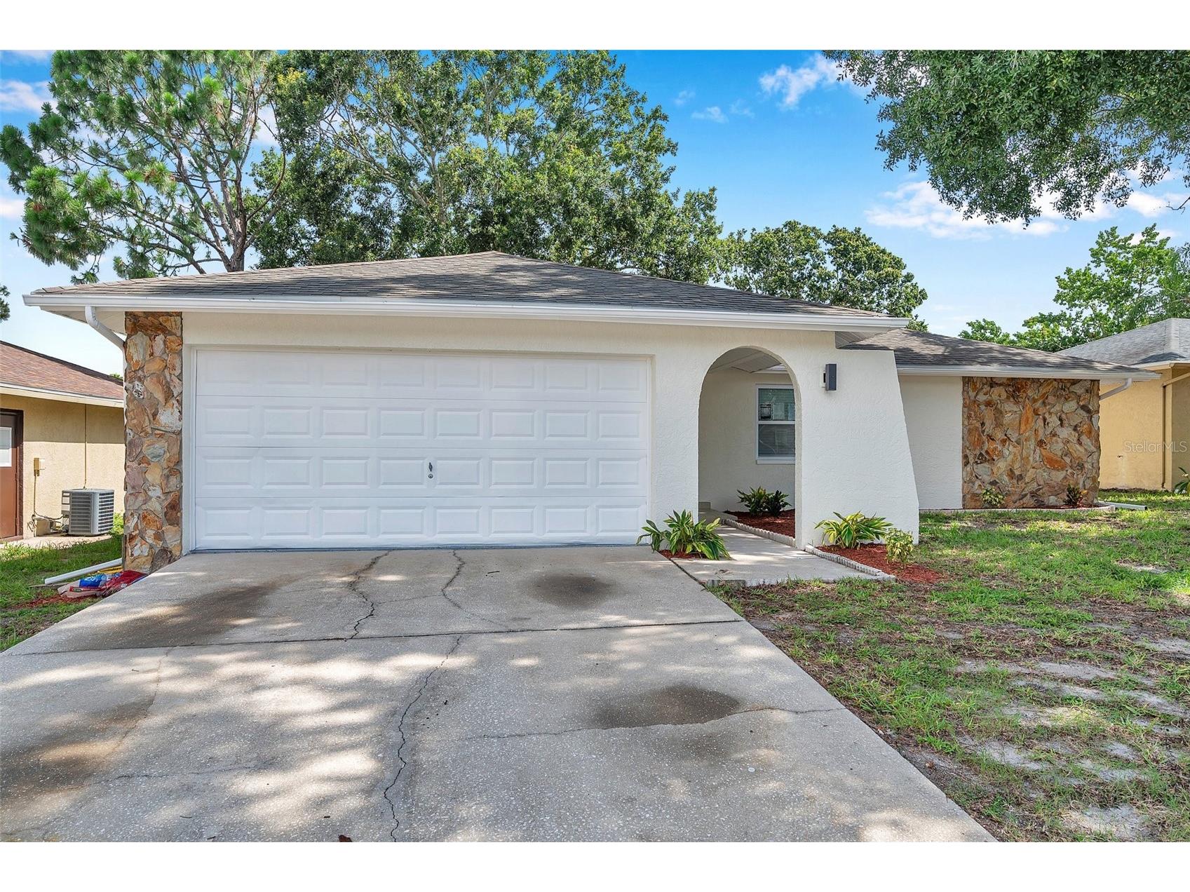 2585 Ridge Lane Palm Harbor FL 34684 TB8406038 image1