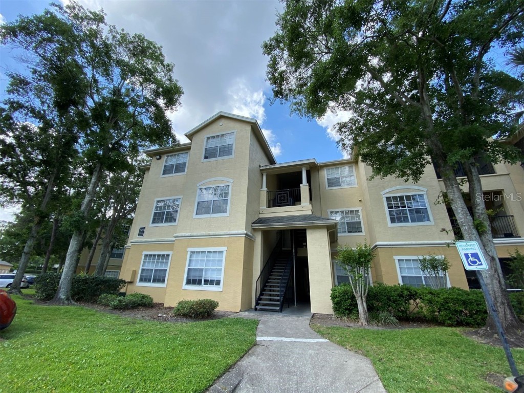2586 Robert Trent Jones Drive #1120 Orlando FL 32835 O6196202 image1
