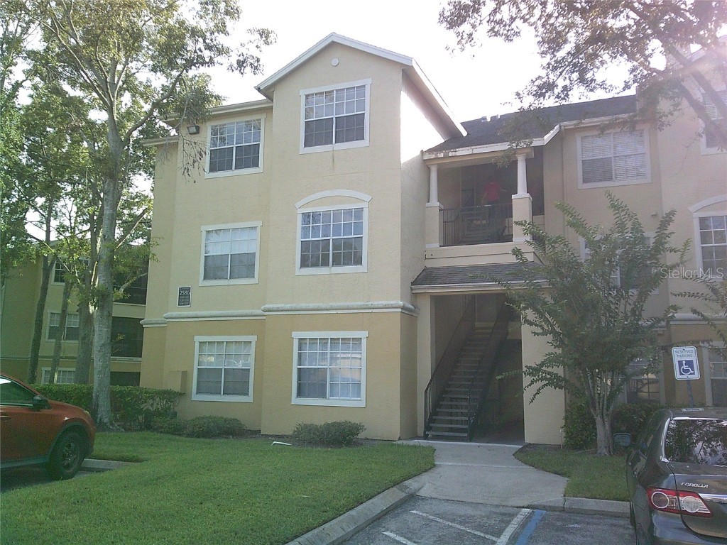 2586 Robert Trent Jones Drive #1124 Orlando FL 32835 O6150165 image1
