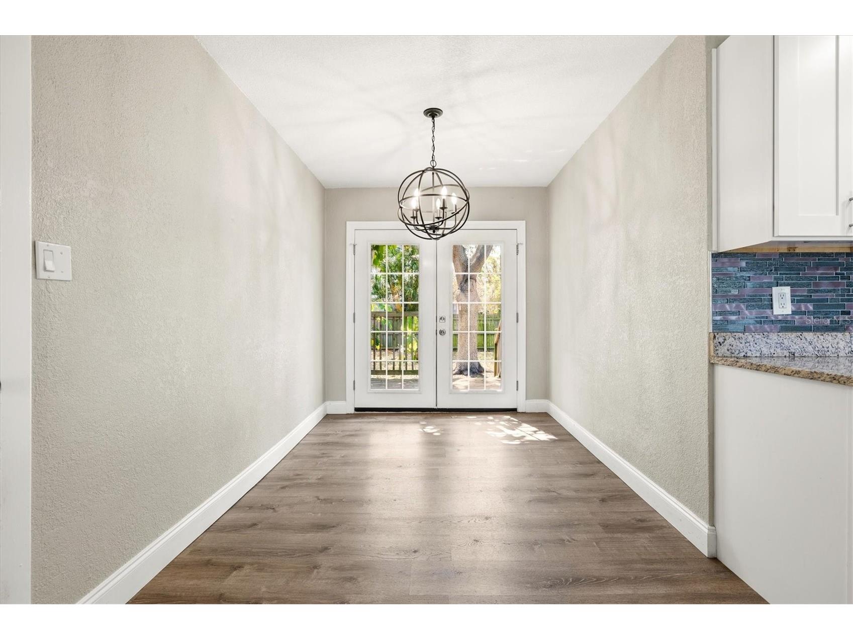 2586 Tami Sola Street Sarasota FL 34237 A4679191 image11