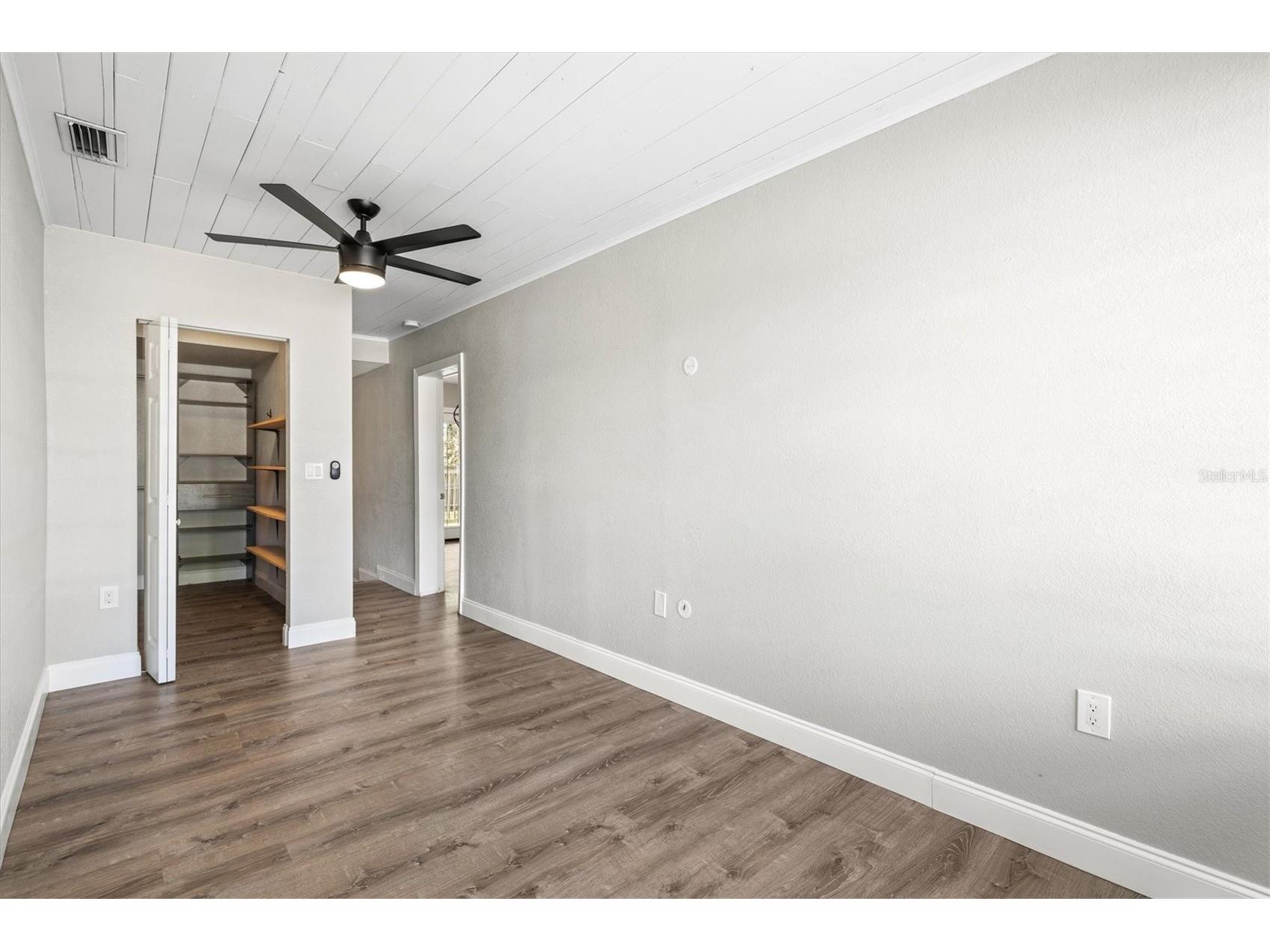 2586 Tami Sola Street Sarasota FL 34237 A4679191 image15