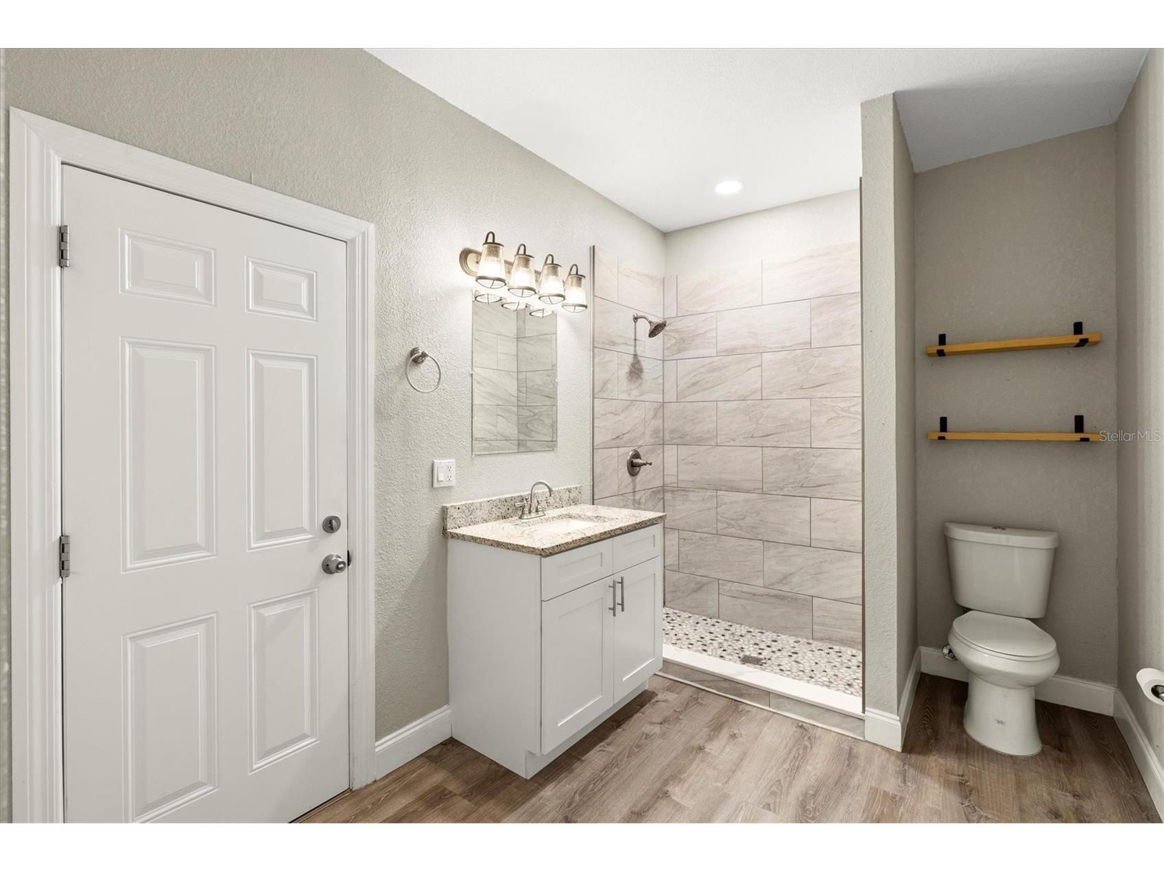 2586 Tami Sola Street Sarasota FL 34237 A4679191 image18