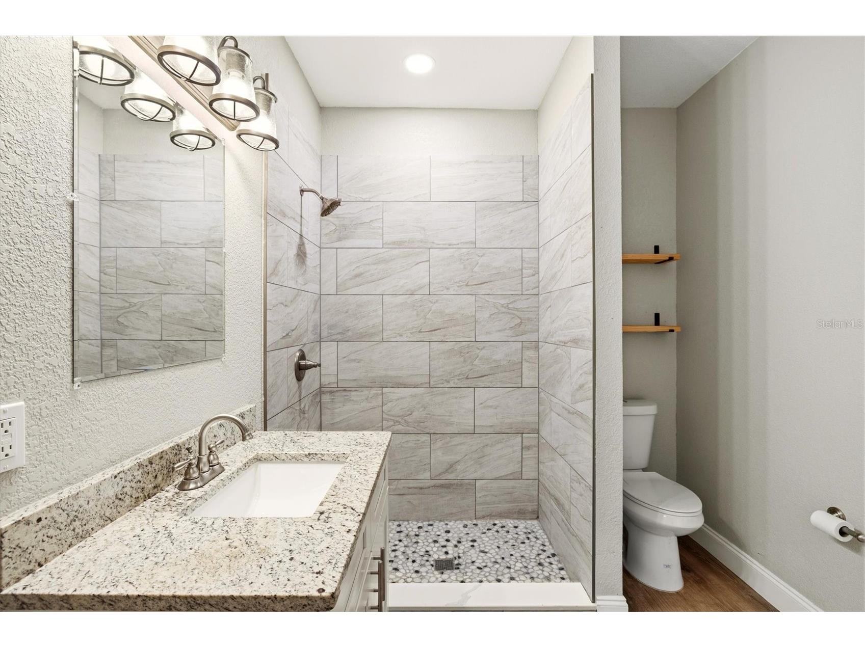 2586 Tami Sola Street Sarasota FL 34237 A4679191 image19