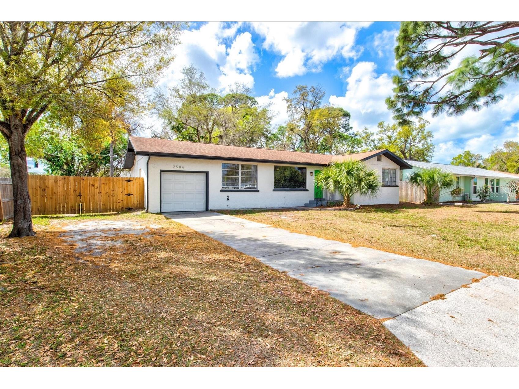 2586 Tami Sola Street Sarasota FL 34237 A4679191 image2