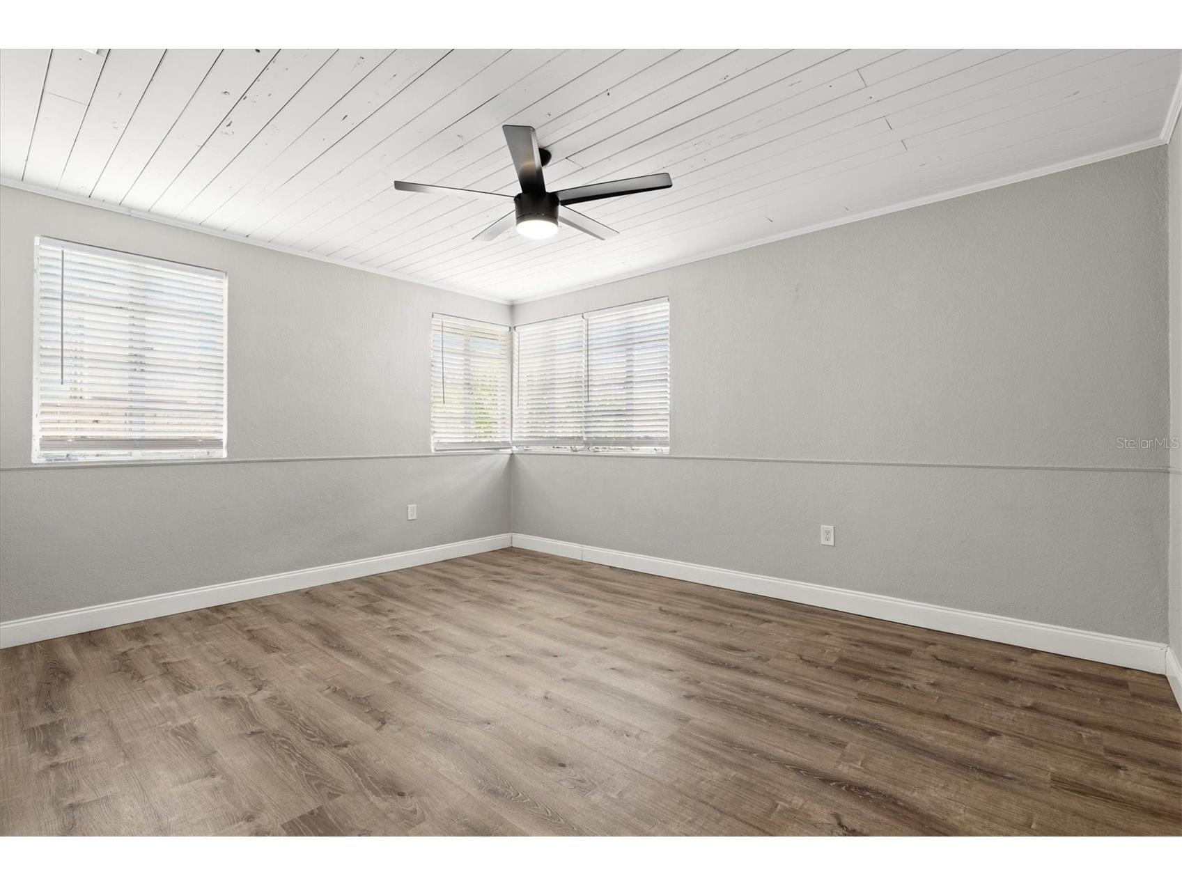 2586 Tami Sola Street Sarasota FL 34237 A4679191 image20