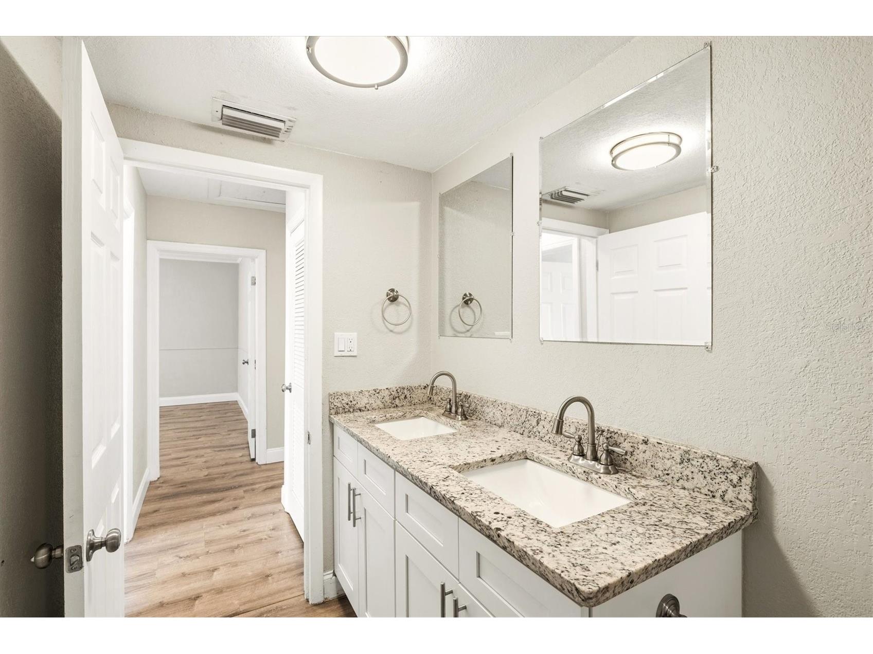2586 Tami Sola Street Sarasota FL 34237 A4679191 image23
