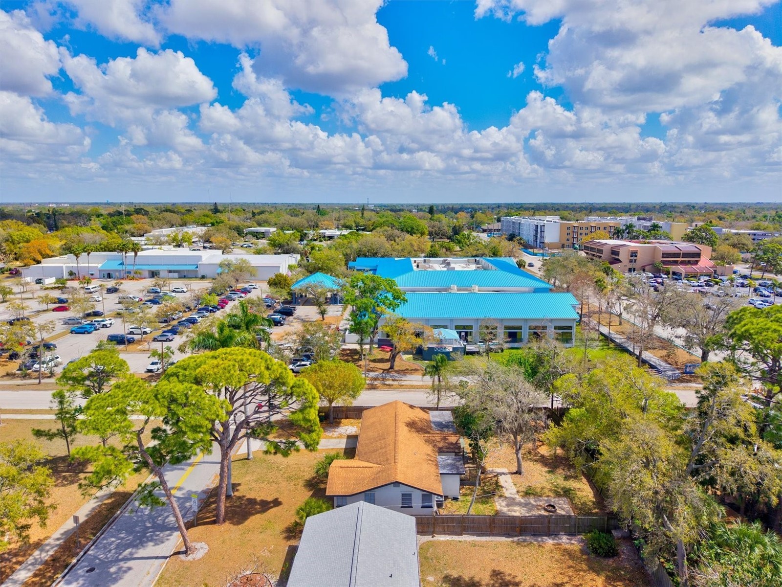 2586 Tami Sola Street Sarasota FL 34237 A4679191 image35